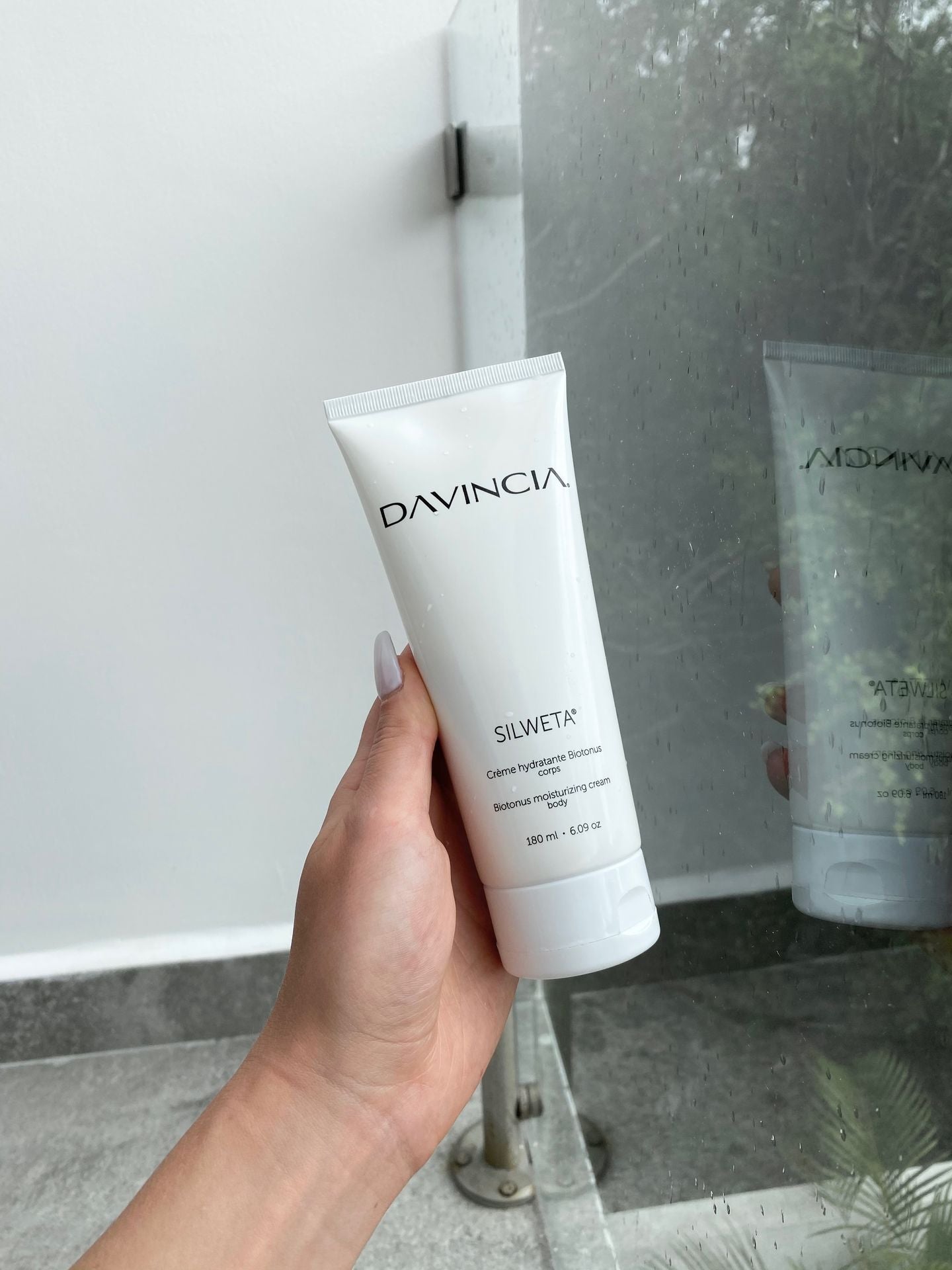 SILWETA™ · Crème hydratante Biotonus™ - Harmonie Institut